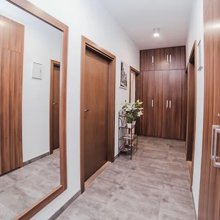 Loft Studio In Krakow Old Town - Ac, Netflix, Prime Lägenhet *